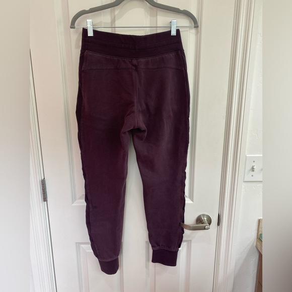 Lululemon Scuba High Rise French Terry Jogger - Picture 2 of 4